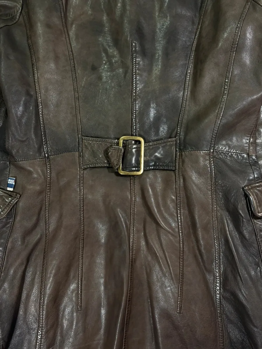 designer - Jean Paul Gaultier
taille - M
état - Très bon
• Chaque commande est em emballée en toute sécurité Vous recevrez un numéro de suivi une fois votre article en route. 7