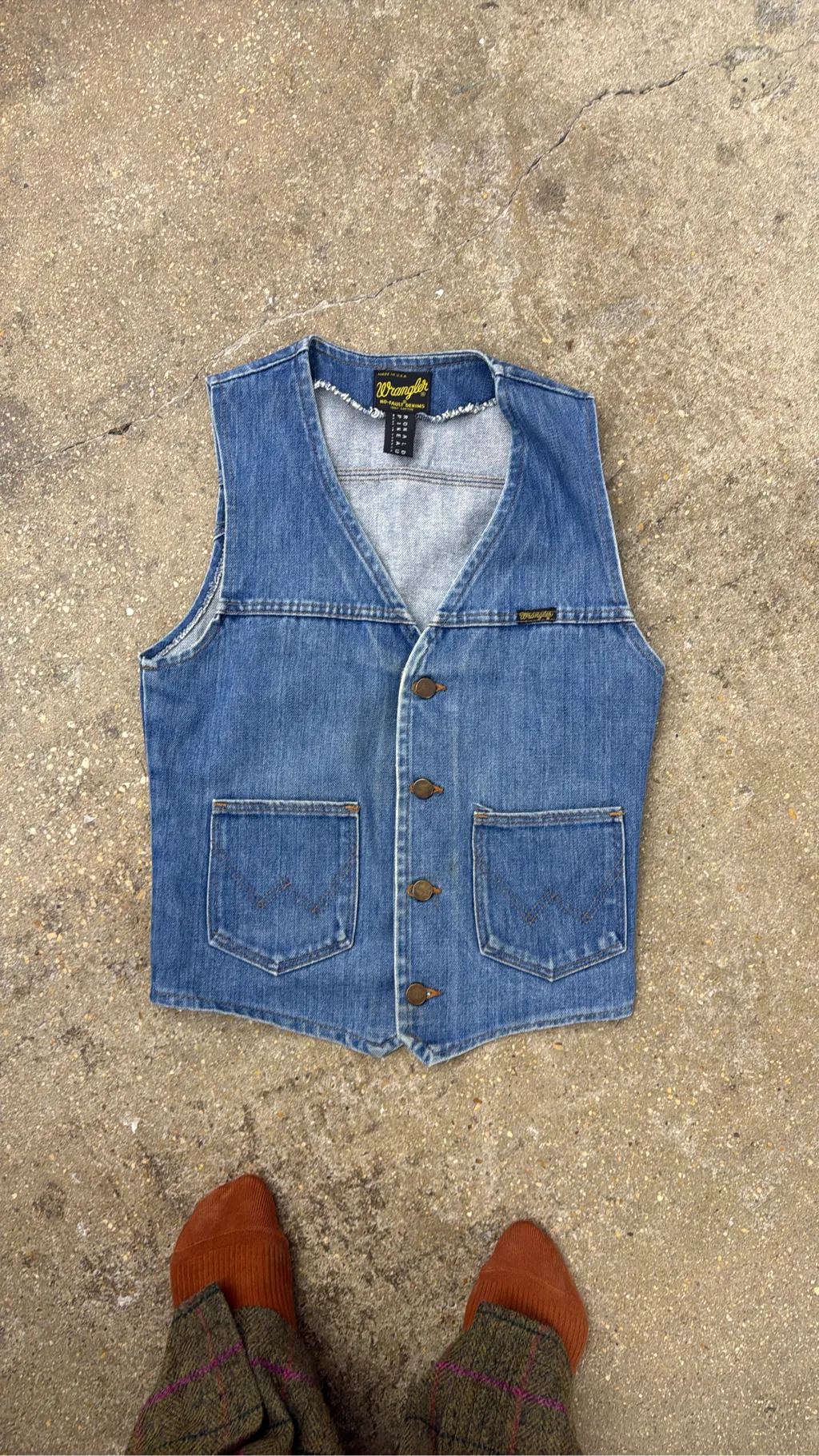Gilet en jean Wrangler vintage bleu clair de la ligne No-Fault Denims. 2