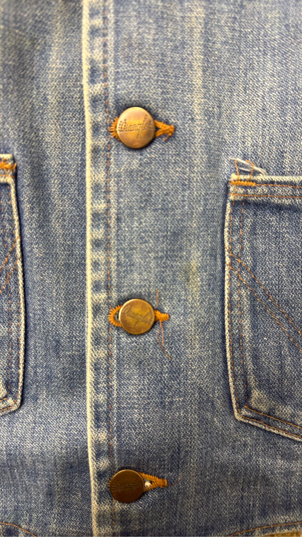 Gilet en jean Wrangler vintage bleu clair de la ligne No-Fault Denims. 5