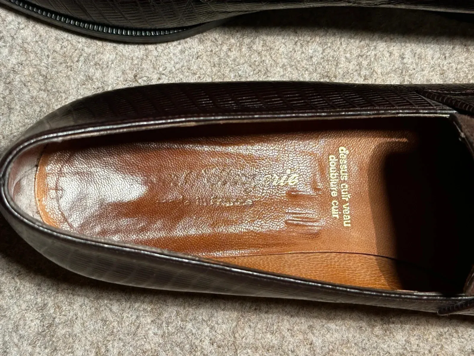 Leather inside, outside and sole. Brown with a suede upper. Very good condition — selling because they are too small for me. FR size 40, true to size. Inner shoe length: 25.6 cm 8