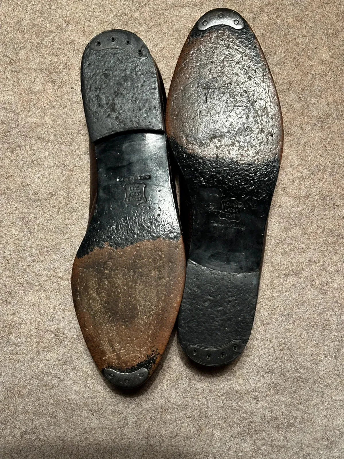 Leather inside, outside and sole. Brown with a suede upper. Very good condition — selling because they are too small for me. FR size 40, true to size. Inner shoe length: 25.6 cm 6