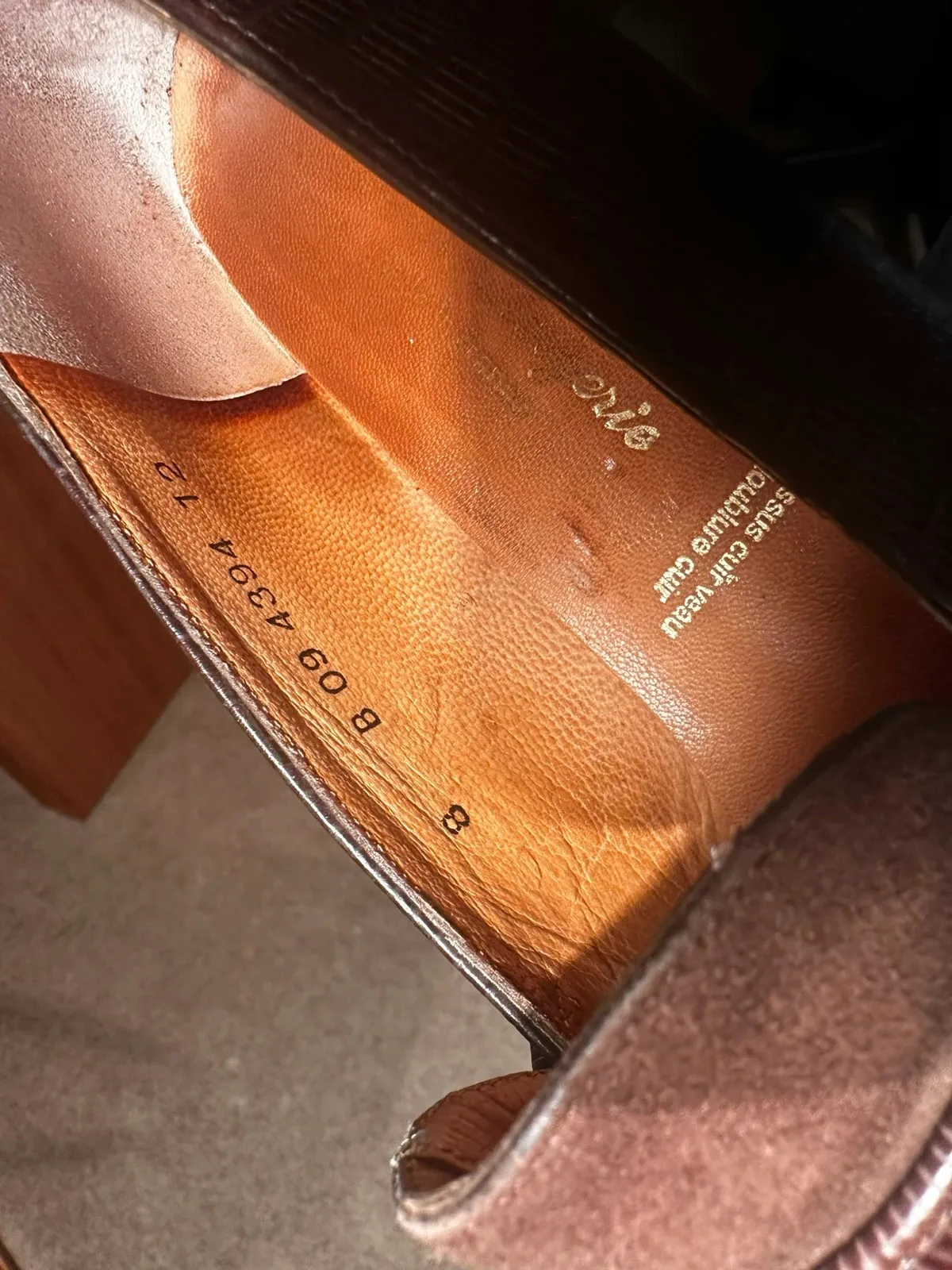 Leather inside, outside and sole. Brown with a suede upper. Very good condition — selling because they are too small for me. FR size 40, true to size. Inner shoe length: 25.6 cm 15