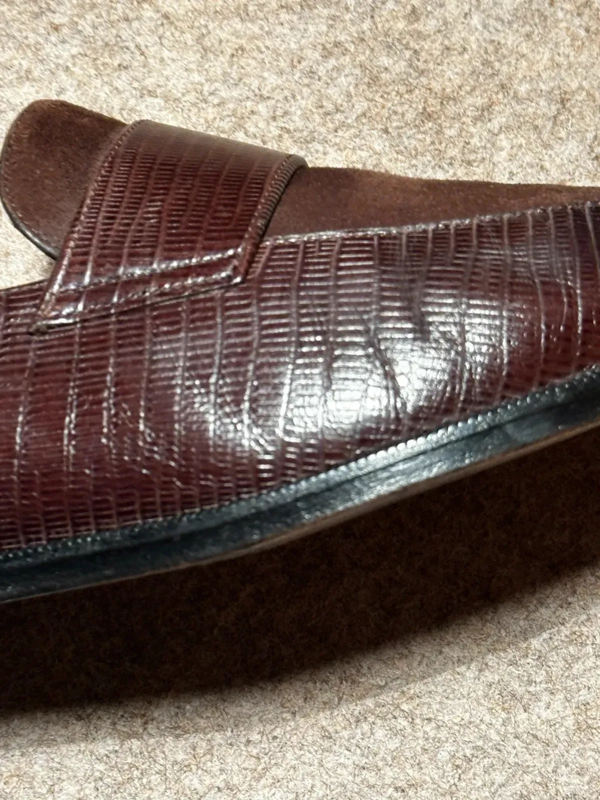 Leather inside, outside and sole. Brown with a suede upper. Very good condition — selling because they are too small for me. FR size 40, true to size. Inner shoe length: 25.6 cm 12