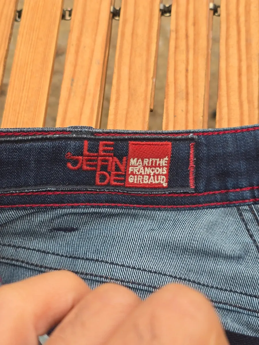 * en très bon état
* taille 27 9