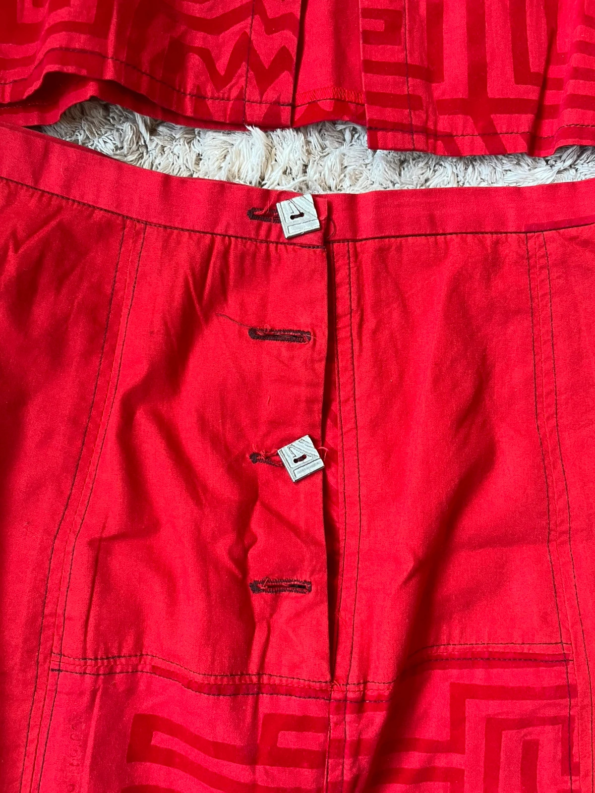 Veste Biche de Bere.Motifs géométriques légèrement en relief en velours 4