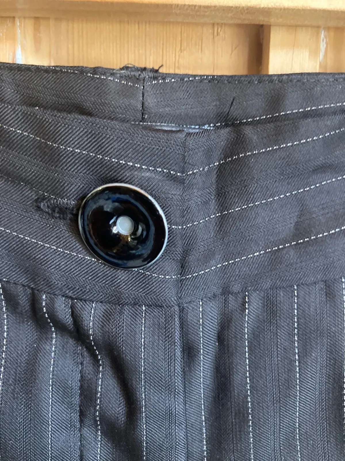 Suit trousers, black with a silver trim, brand new, never worn, size 38 5