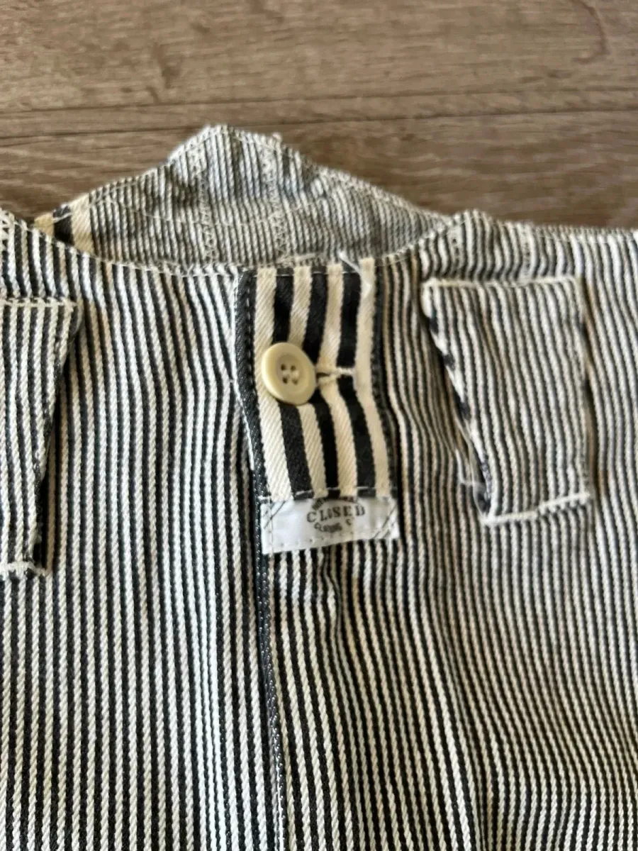 Jupe vintage Marithé + François Girbaud bicolore blanc et noir, taille XS, une pièce authentique en très bon état. 3