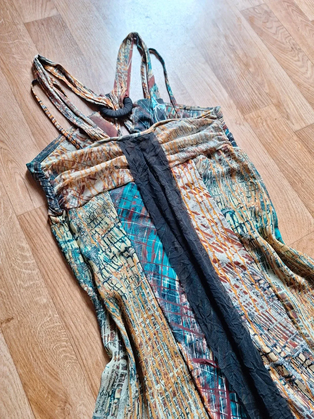 Legatte Jeans vintage midi mesh dress in excellent condition except for the missing brand tag. Fits like an L.
legatte jeans dress vintage mesh print y2k halter neck tribal abstract sheer panel midi sundress multi color 2000s fashion fairy grunge bohemian alt look retro apparel strappy clothing transparent detail meshdress unique 00s summer festival beach wear artistic pattern earthytone hippie chic rave outfit runway style graphic printed lightweight layered open back asymmetry aesthetic goadress cocktail evening party 8