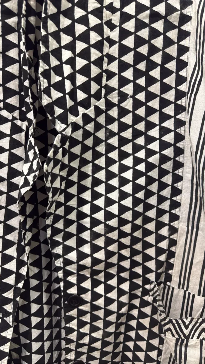 Black and white cotton kimono jacket with geometric patterns and stripes, designed in France and made in India. 2