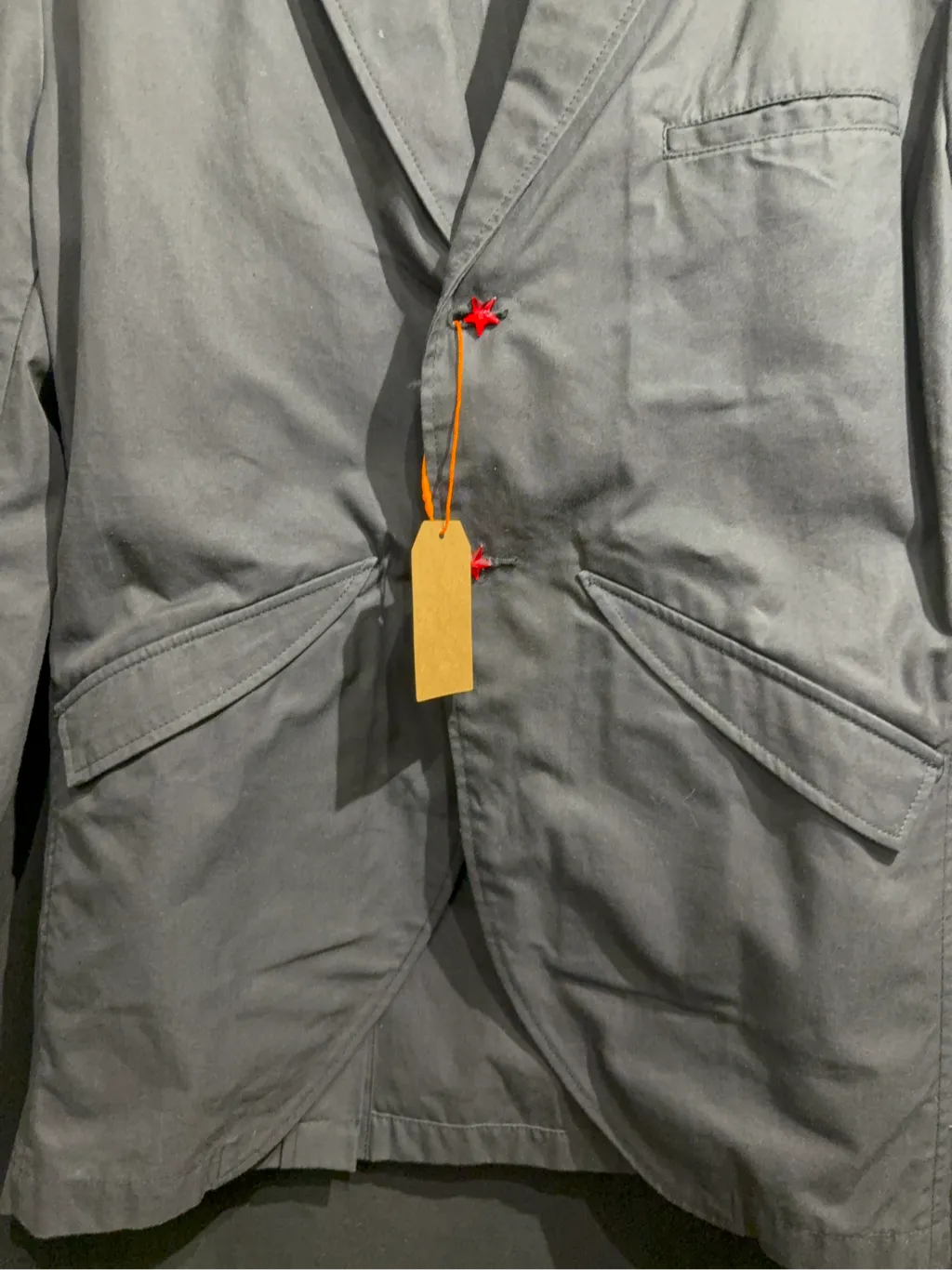 Veste blazer décontractée Noir en coton avec des boutons étoile rouges, taille M-L, fabriquée au Japon. 4