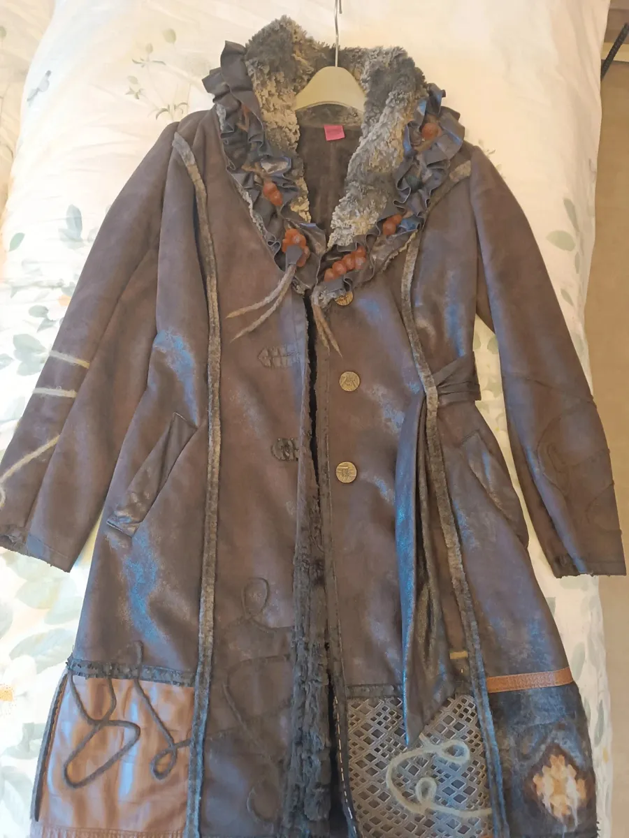 Manteau Marron Save The Queen 2