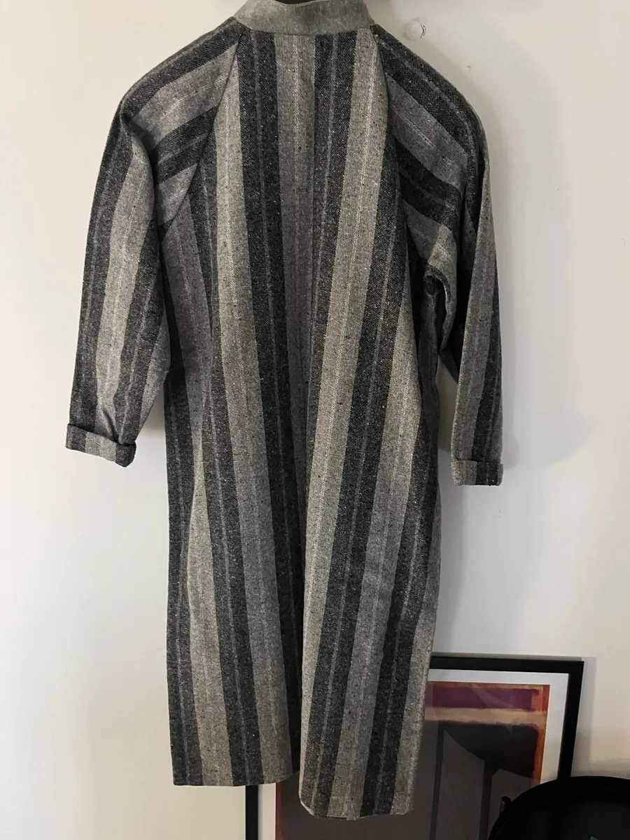 Robe vintage grise à rayures Manches Chauve-souris 4