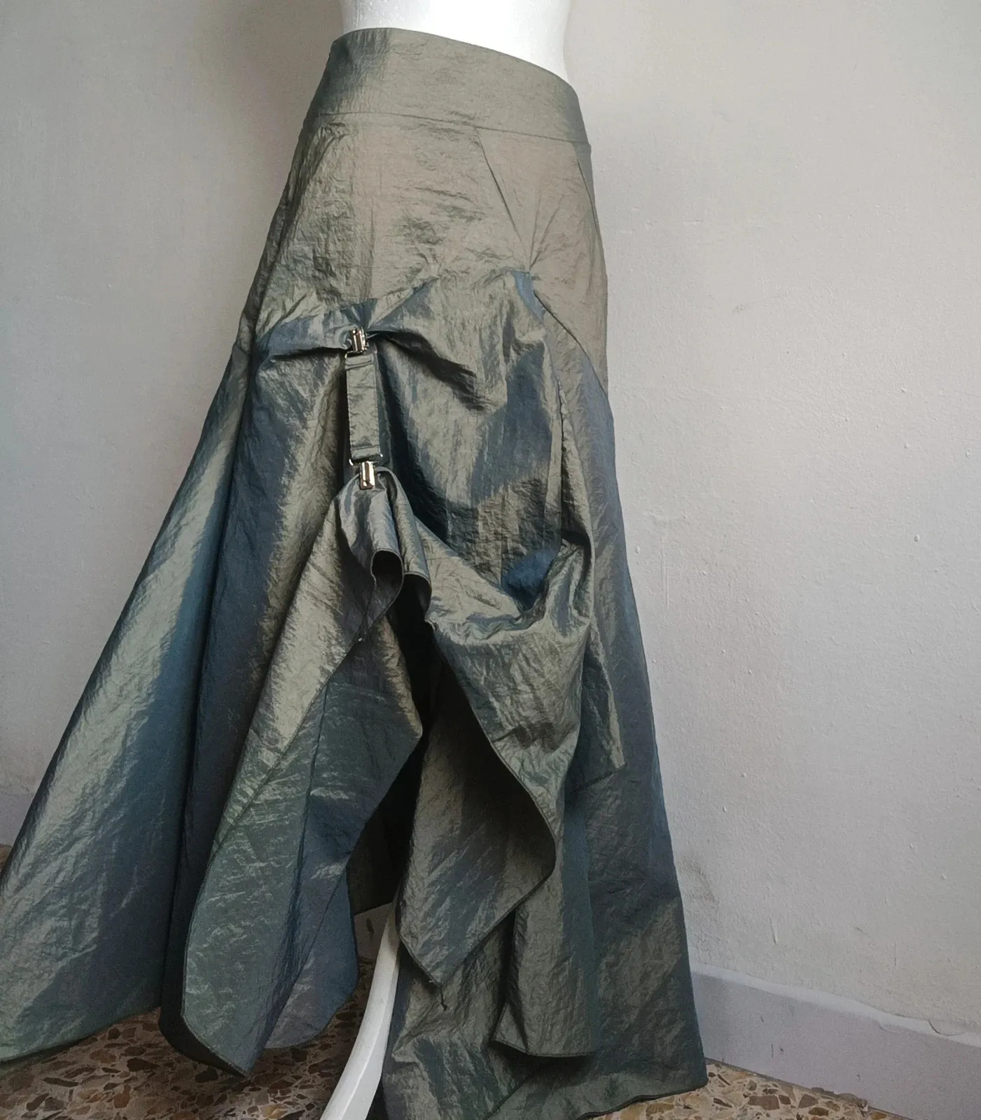 Imperial long skirt in metallic fabric
Size S, perfect condition 2