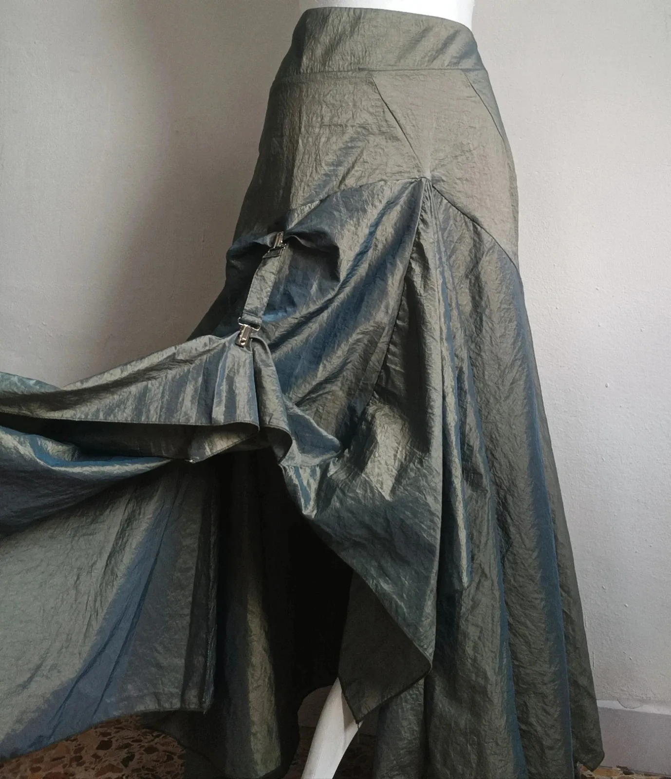 Imperial long skirt in metallic fabric
Size S, perfect condition 1