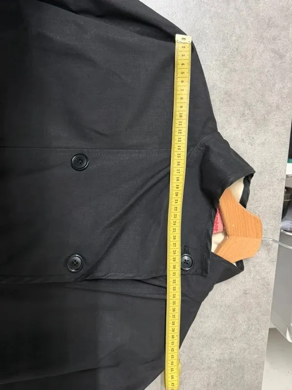Trench bleu marine Philomène taille L
Très bon état
Style un peu ciré 5