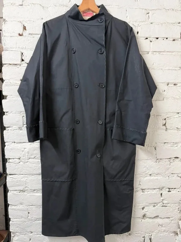 Trench bleu marine Philomène taille L
Très bon état
Style un peu ciré