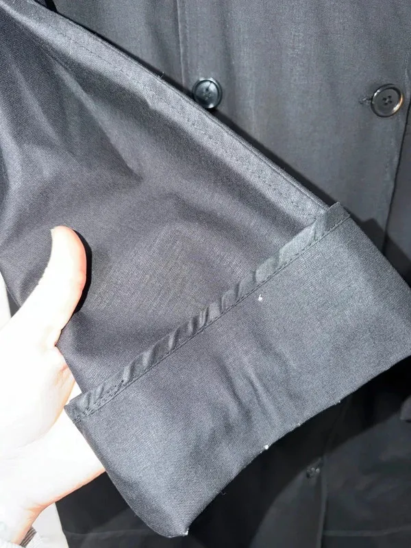 Trench bleu marine Philomène taille L
Très bon état
Style un peu ciré 3