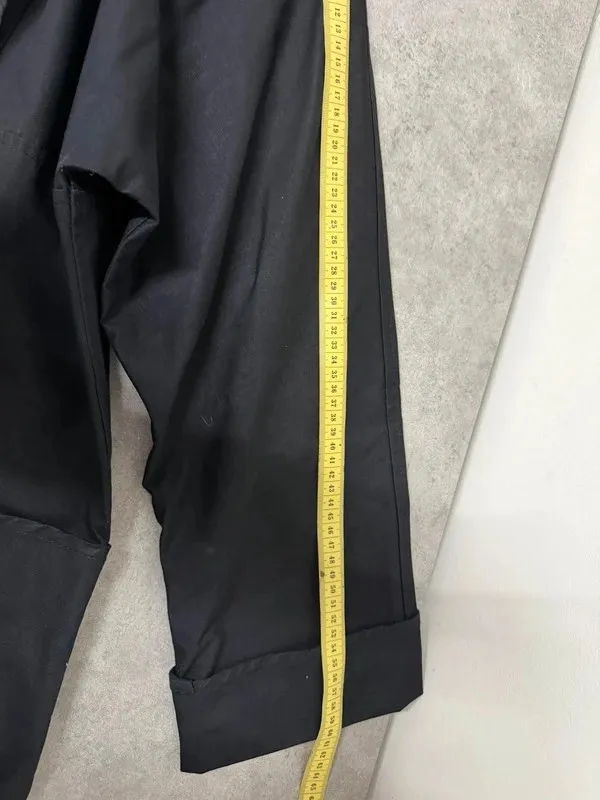 Trench bleu marine Philomène taille L
Très bon état
Style un peu ciré 8