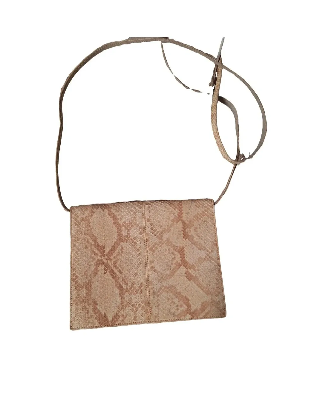 Giorgio Armani clutch, an accessory from one of the greatest Italian houses. Good condition.