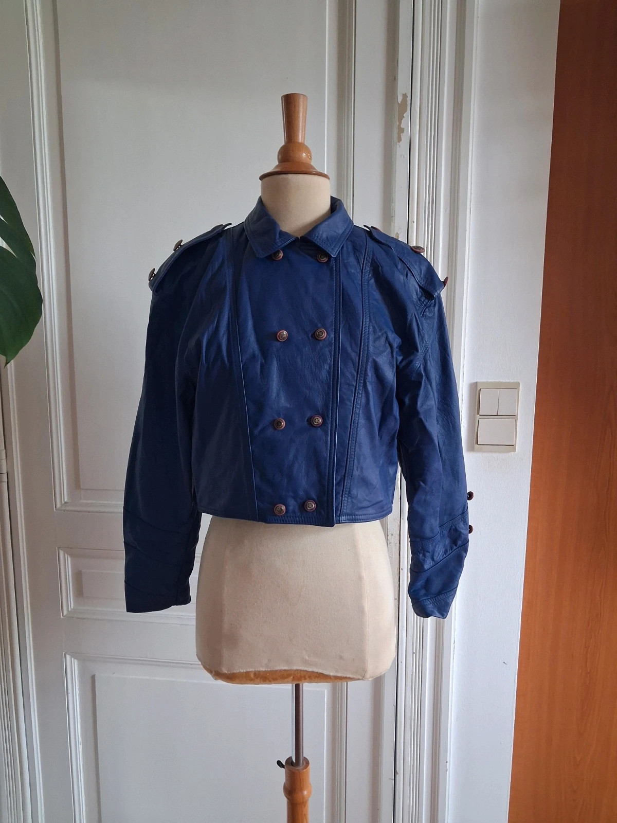 Leather jacket. Very good condition.