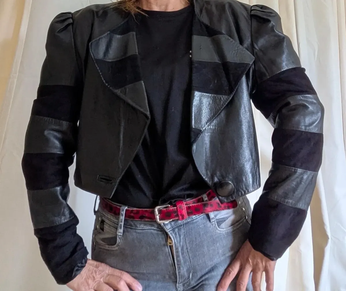Vintage leather jacket, a timeless piece. Very good condition. Size L (40). 4