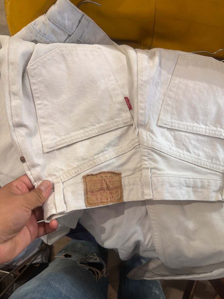 Levis made in France white 2