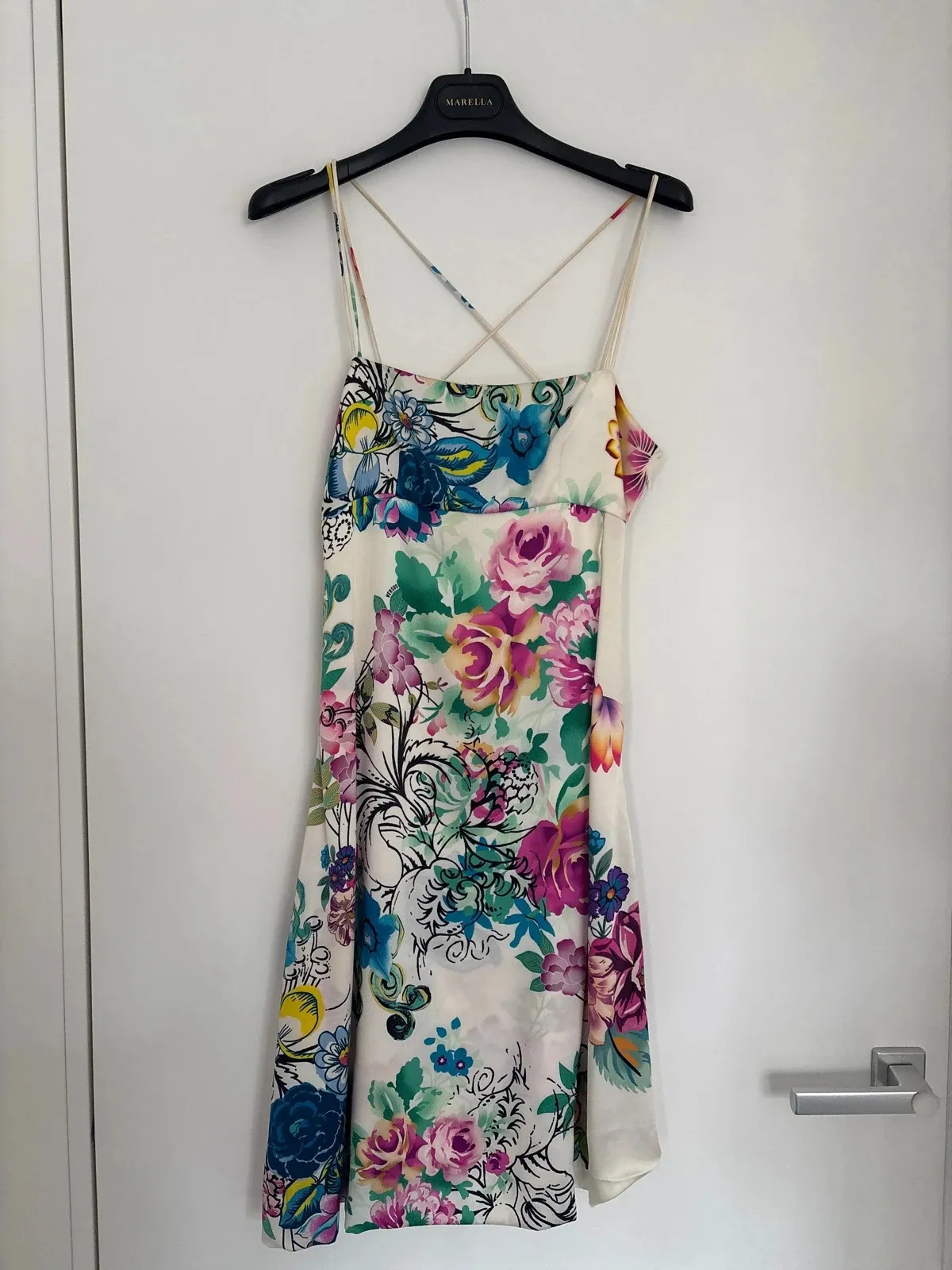 Silk satin dress. Printed. Lined. 1