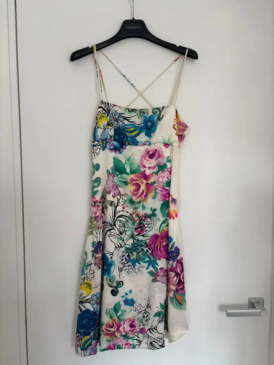 Robe en satin de soie. Imprimée - Collection Défilé 2