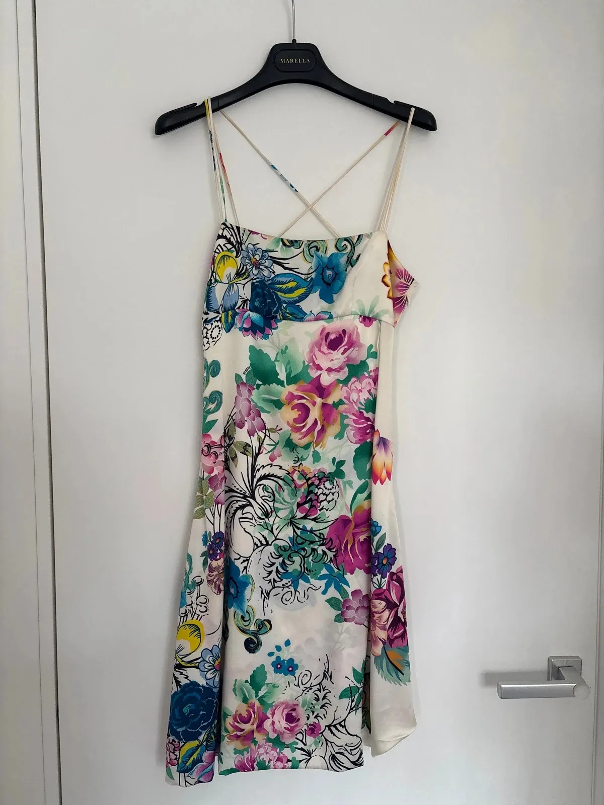 Silk satin dress. Printed. Lined. 2