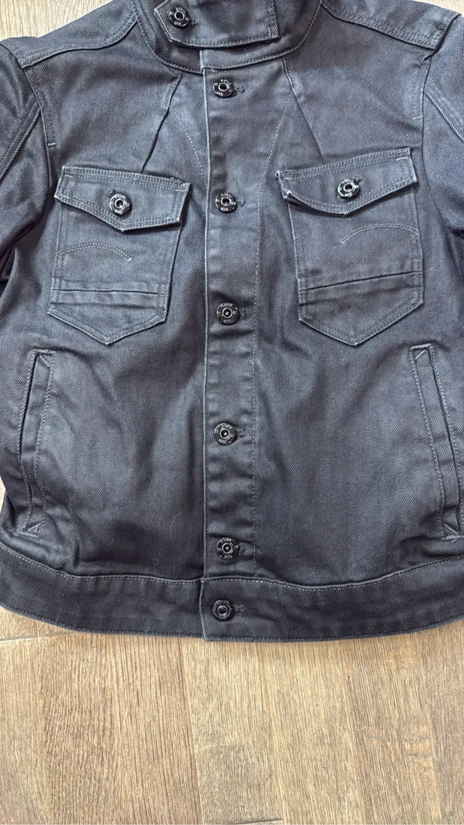 Veste en jean noire G-Star Raw coupe droite avec col montant et poches à rabat boutonnées. Rider Pilot Jacket 3
