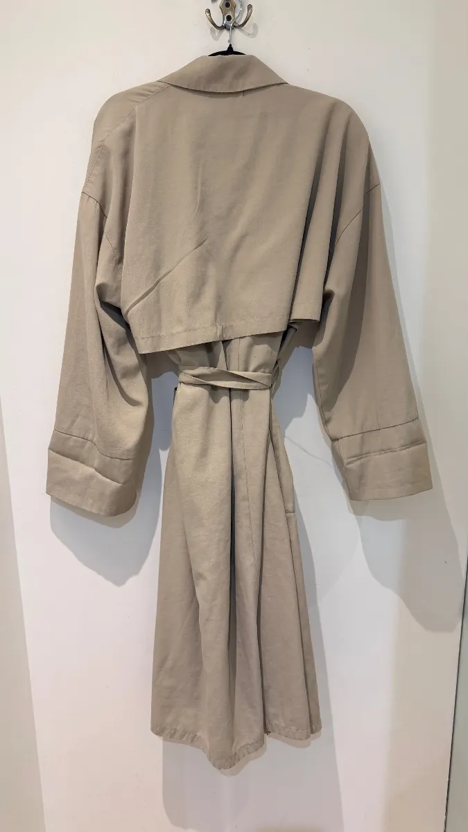 1980s oversized beige trench raincoat