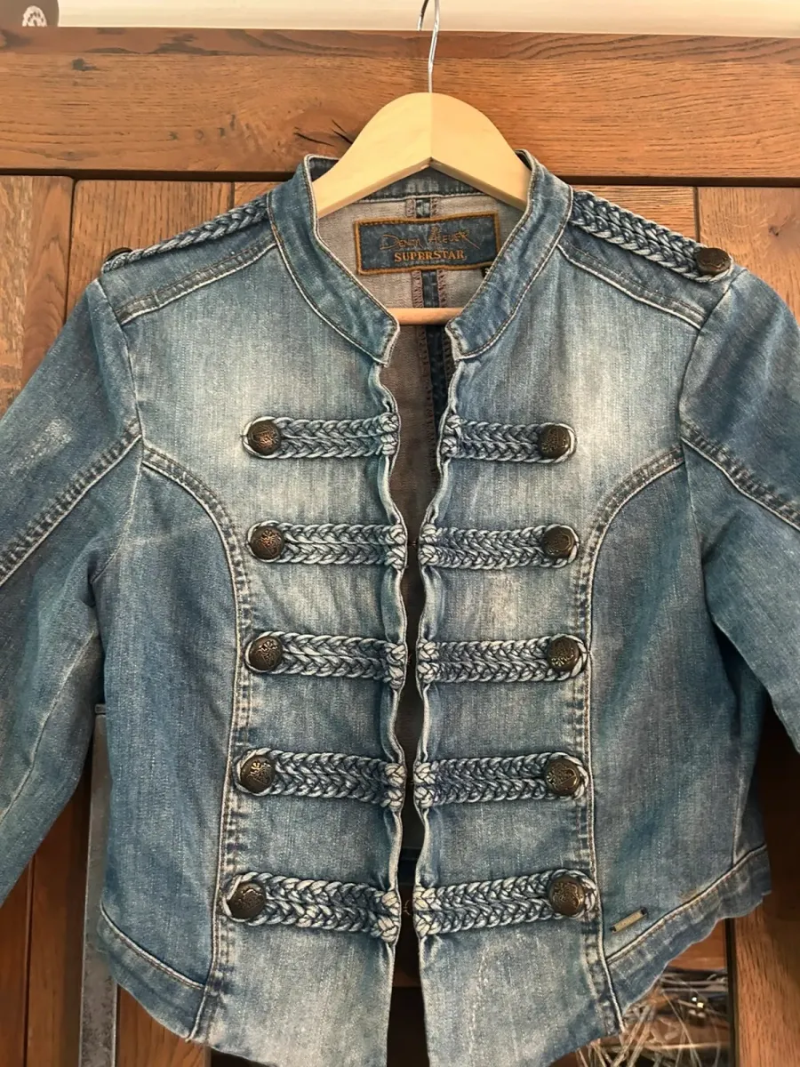Veste en jean Napoléon à attache crochet 3