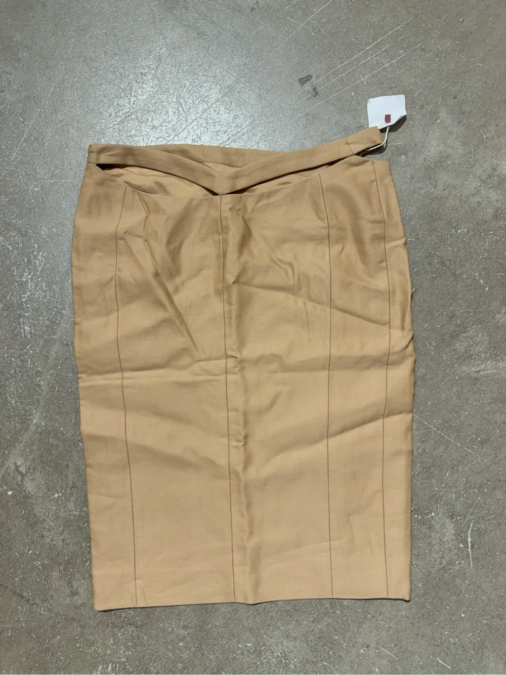 Jupe crayon Versace beige longueur genou. 3