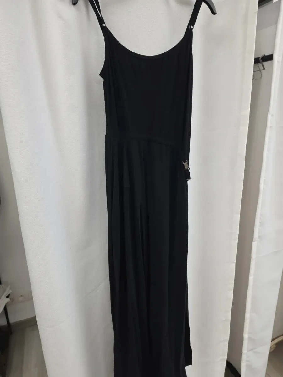 Robe Marithé + François Girbaud en noir, pièce vintage des années 2000. Très bon état. Taille M (38).