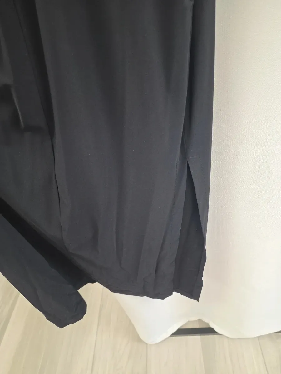 Robe Marithé + François Girbaud en noir, pièce vintage des années 2000. Très bon état. Taille M (38). 3