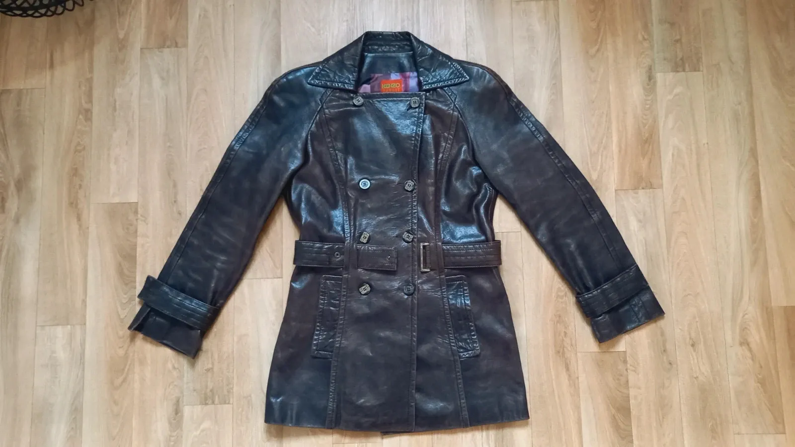 Kenzo jacket, a piece from the bold Parisian house. Very good condition. Size M (38). 5