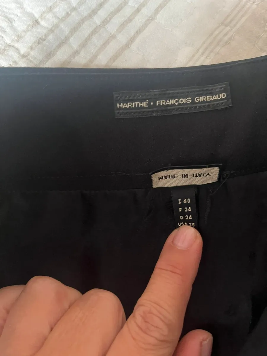 Jupe longue noire élégante avec zip, bouton et poches latérales, taille haute 40 2