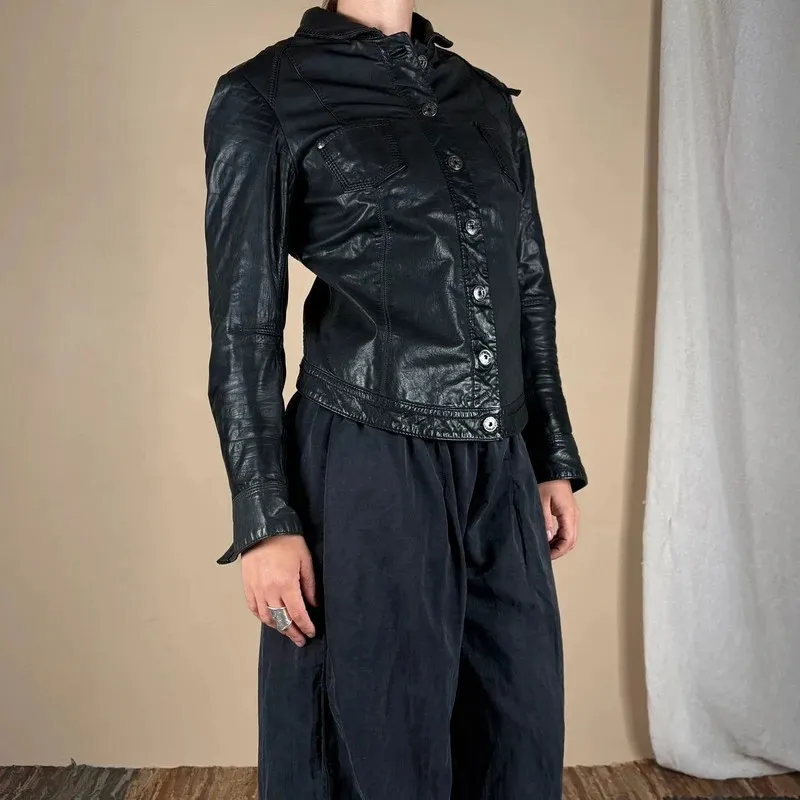 Grunge patchwork leather jacket "Groove Jacket" 2013 Marithé François Girbaud Vintage Very nice fitted cut Numerous seam details Fine leather, pleasant to wear 3