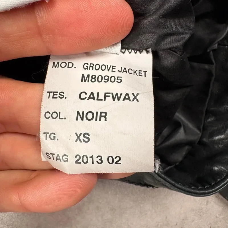 Grunge patchwork leather jacket "Groove Jacket" 2013 Marithé François Girbaud Vintage Very nice fitted cut Numerous seam details Fine leather, pleasant to wear 15