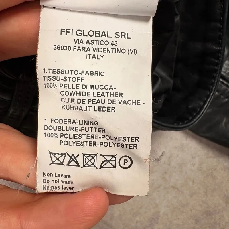 Grunge patchwork leather jacket "Groove Jacket" 2013 Marithé François Girbaud Vintage Very nice fitted cut Numerous seam details Fine leather, pleasant to wear 16