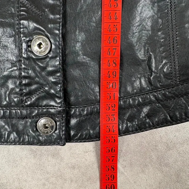 Grunge patchwork leather jacket "Groove Jacket" 2013 Marithé François Girbaud Vintage Very nice fitted cut Numerous seam details Fine leather, pleasant to wear 18
