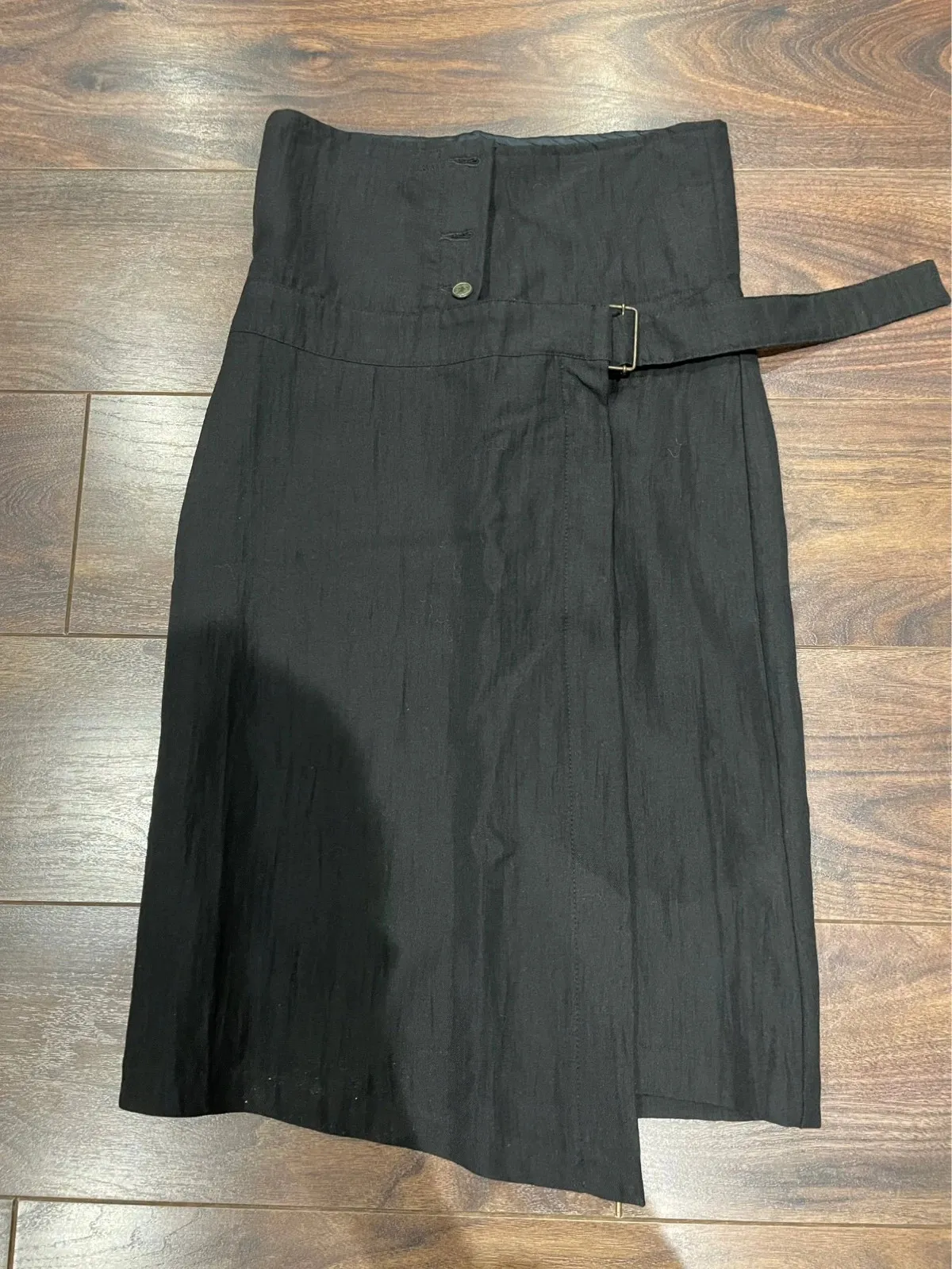 IKKS skirt in black, a piece from the French label with an urban style. Very good condition. Size S (36). 1