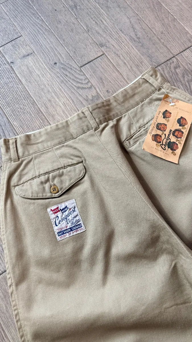 Women's beige chino trousers, high-waisted, 1980s military style 4