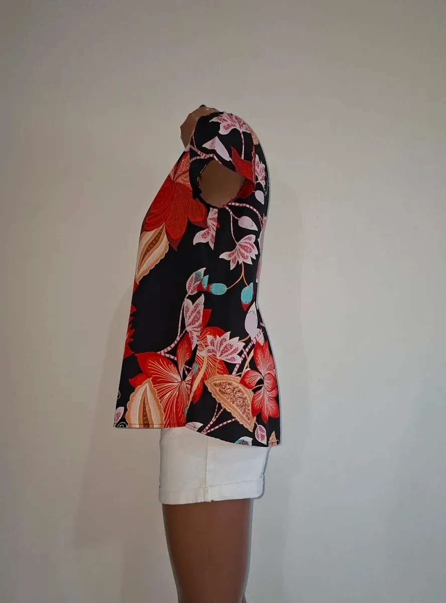 Chemise Pierre Cardin vintage en coton noir et multicolore, taille M, un classique intemporel pour femme. 2
