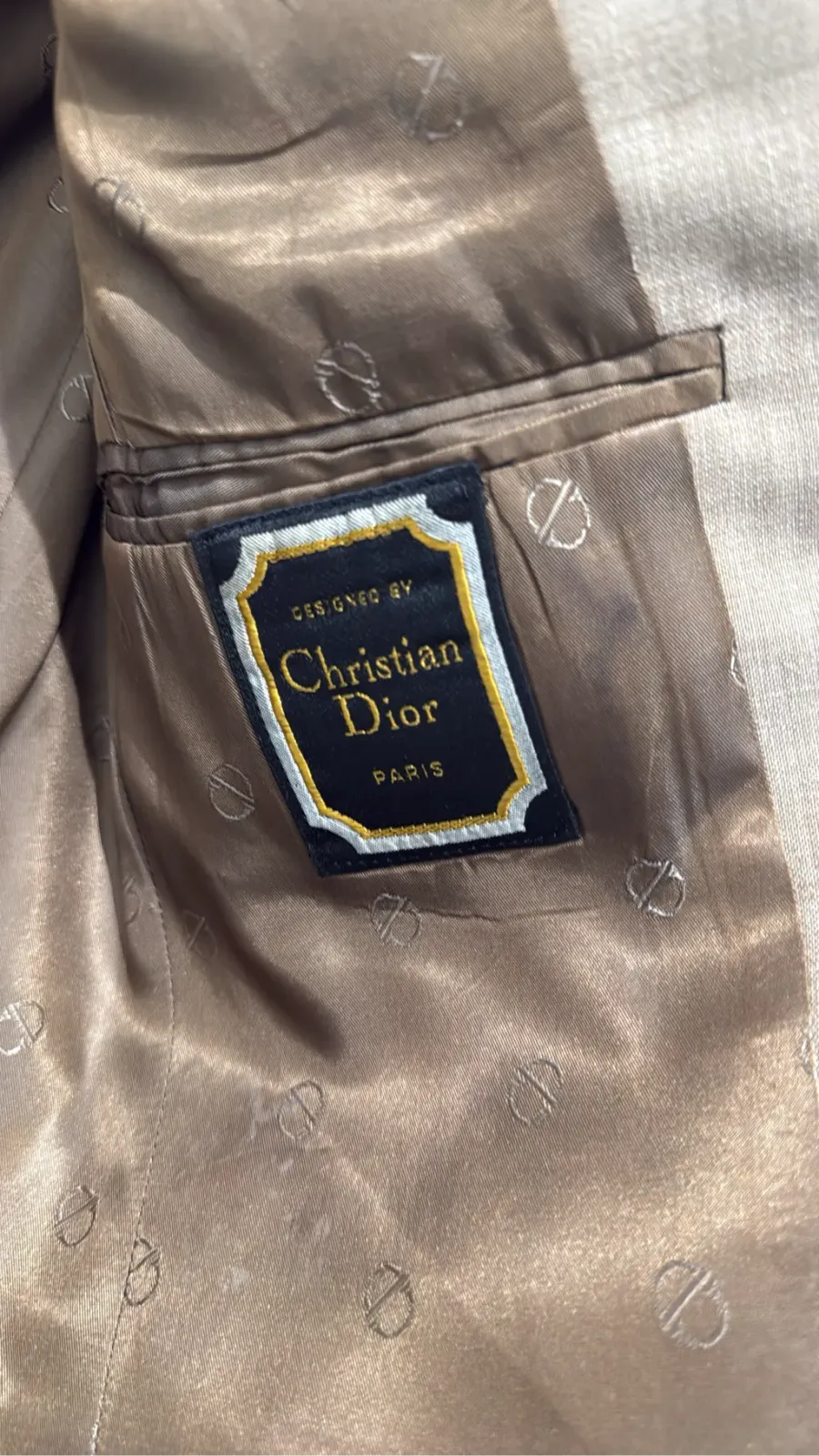 Christian Dior men's blazer, flecked beige, with wide lapels and CD monogram lining, made by Hart Schaffner & Marx. 5