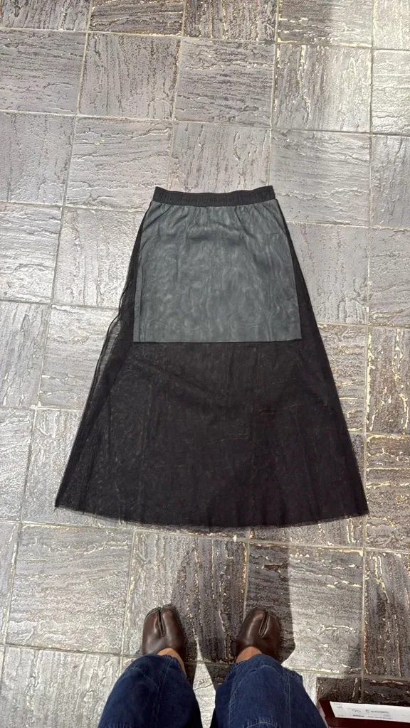 Jupe midi noire Cop.copine avec une superposition de tulle et une doublure