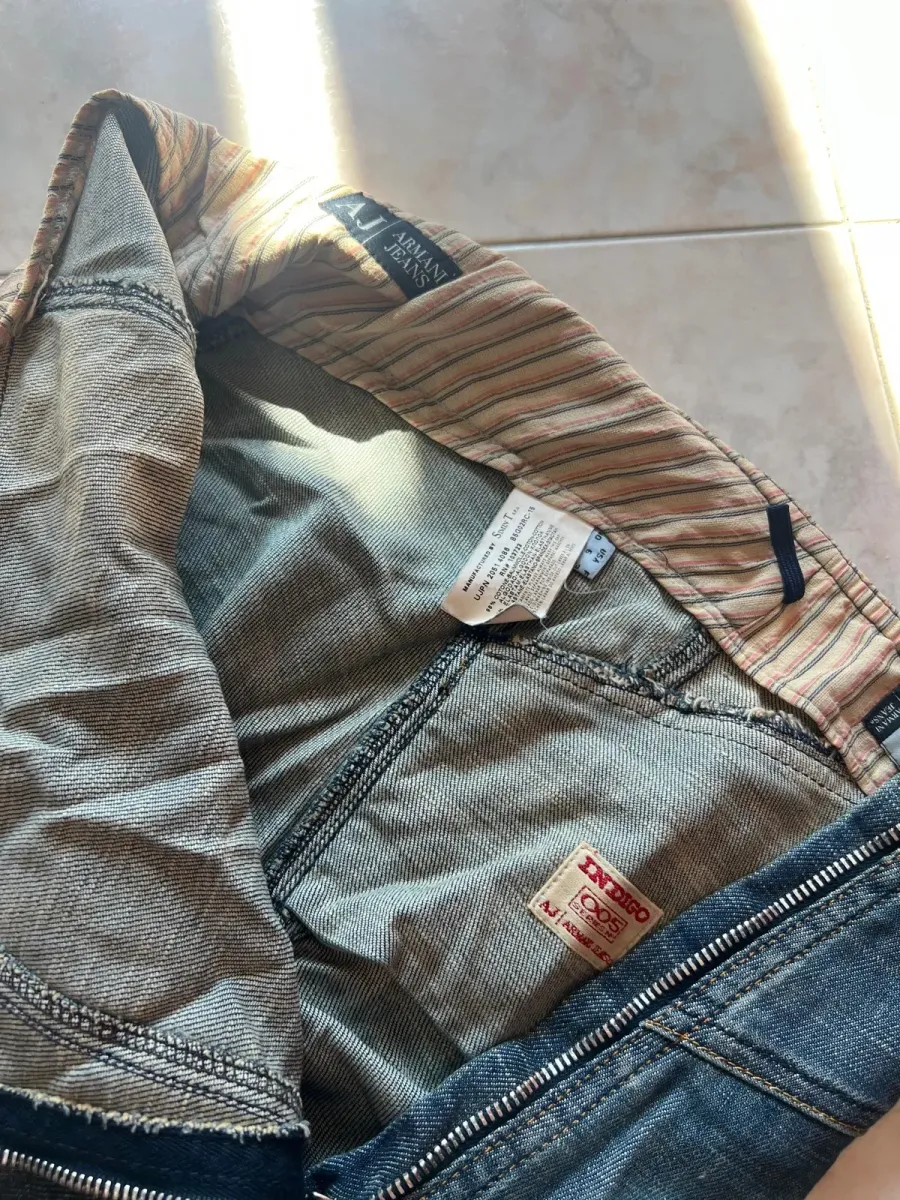 Beautiful summer denim skirt in perfect condition, zip closure. Vintage. 5