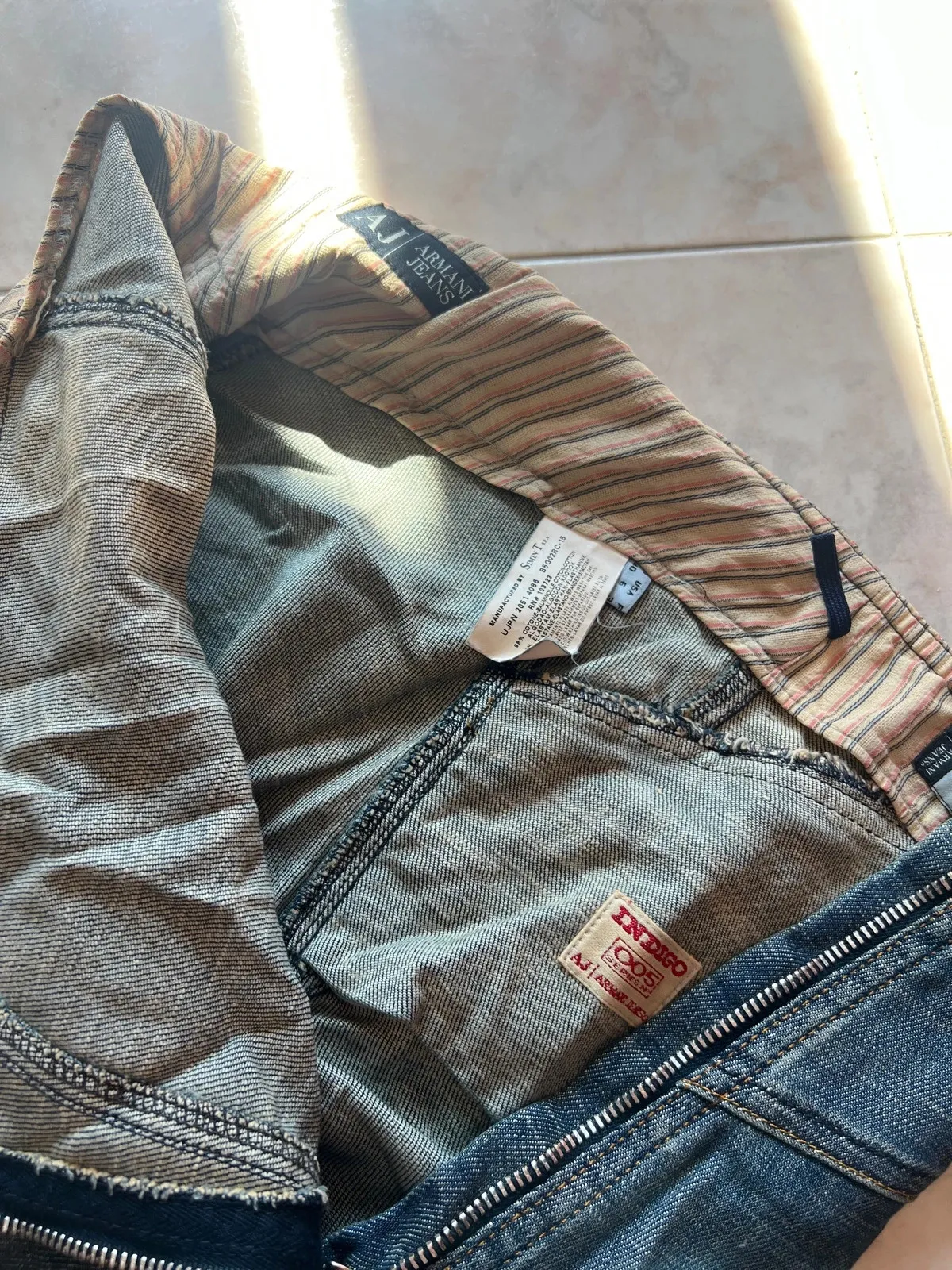 Beautiful summer denim skirt in perfect condition, zip closure. Vintage. 4