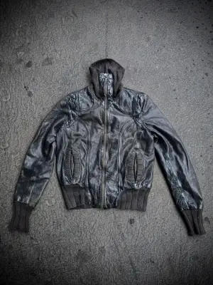 Veste en cuir 
gopecore avant-garde nouvelle vague Y2K  us 50 60 70 brutaliste organique vintage og 90  archives  vintage designer marithé   japanese fashion japan  tokyo  techwear avant garde oversized deconstructed asymmetric tailored utility selvedge washed  patchwork statement rare iconic collector archive fashion archives  2000s high fashion luxury experimental