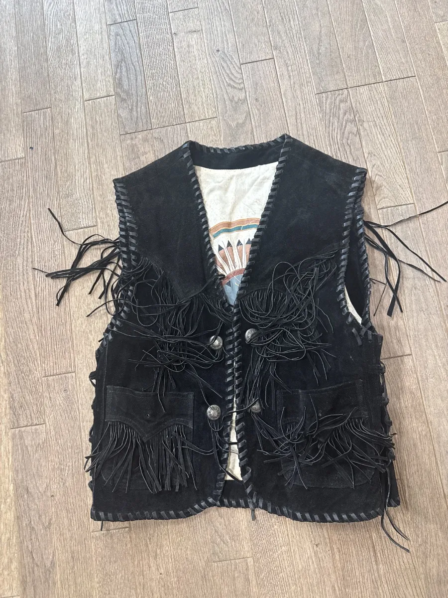 Black suede fringed vest, Redskins, size L — cowboy western, Beyoncé, 1980s-1990s